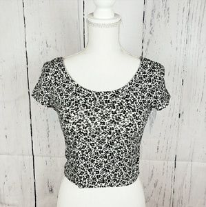 Aeropostale | Black and white floral crop top
